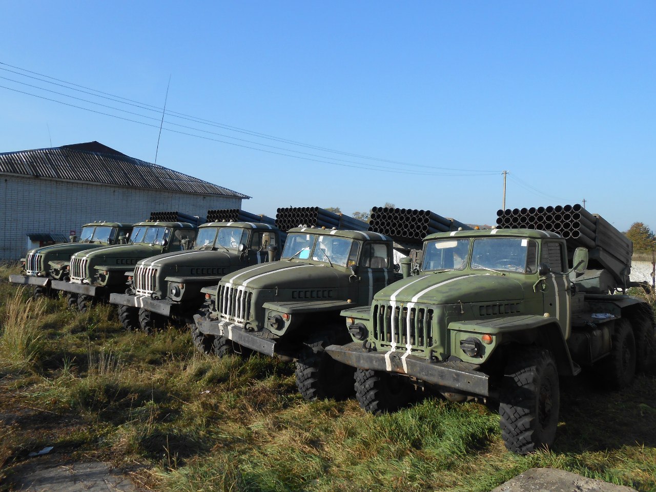300 РСЗО могут обрушить на Донбасс тысячи реактивных снарядов