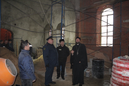 Епископ Климент осмотрел строящиеся храмы в исправительных учреждениях Мордовии