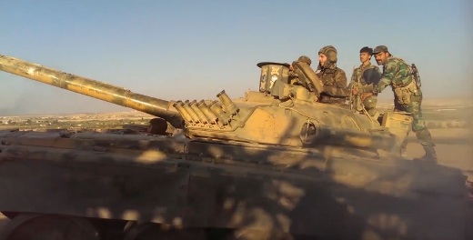 Сирия: Т-55 и Т-72М1 в пустыне защищают антиракетные 