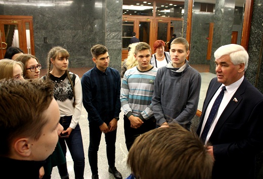 Школьники из Мордовии посетили Госдуму