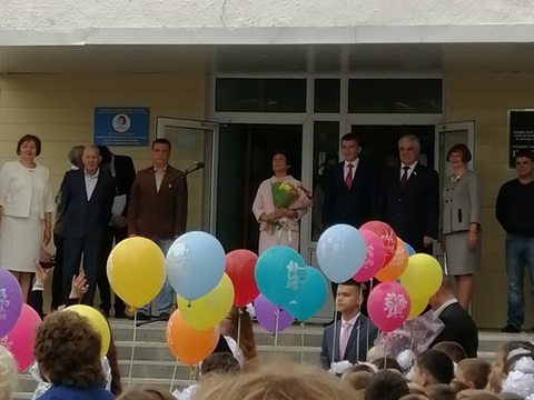 Владимир Чибиркин поздравил с началом учебного года учеников 35-й школы Саранска