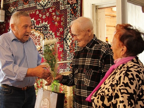 В УФСИН России по Республике Мордовия ветерана Великой Отечественной войны поздравили с юбилеем