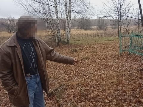 Житель Берсеневки украл ограду с кладбища, чтобы купить еды и заплатить за ЖКХ