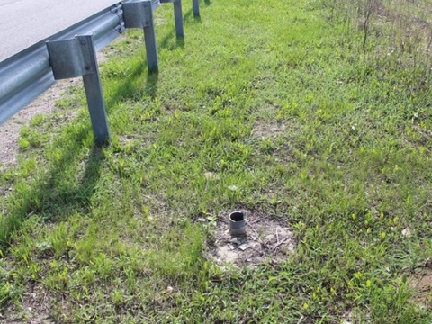 В Мордовии украли более 100 дорожных знаков с трассы и участок барьерного ограждения
