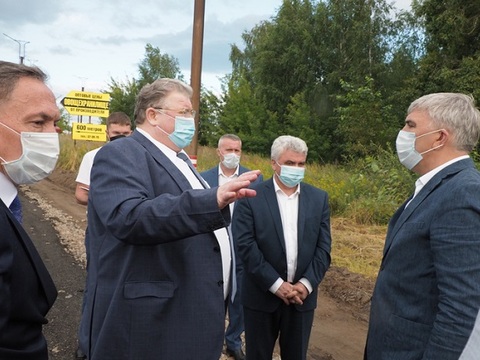 Глава Мордовии Владимир Волков проинспектировал, как идет ремонт дорог в Саранске