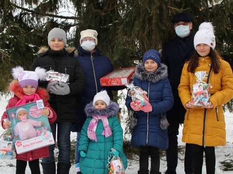 Владимир Чибиркин выразил благодарность депутатам Госсобрания, которые исполняли мечты детей в рамках акции «Елка желаний»