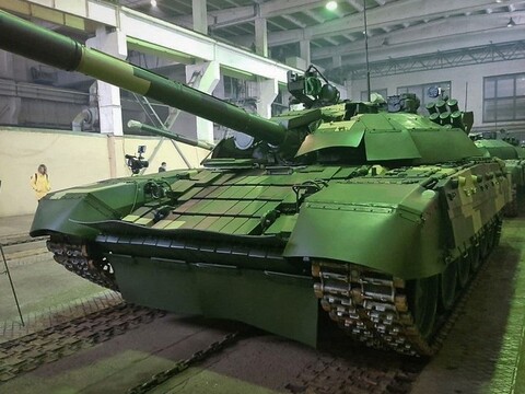 Т-72АМТ с ракетами 