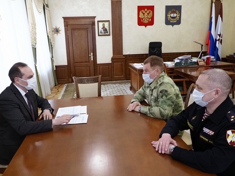 Артём Здунов провел встречу с командующим Приволжским округом войск национальной гвардии РФ