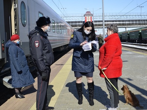 В Мордовии на объектах транспорта полицейские и судебные приставы провели акцию «Узнай о своих долгах»