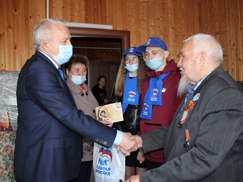 В Торбеевском районе ветеранам переданы поздравления Госсобрания Мордовии