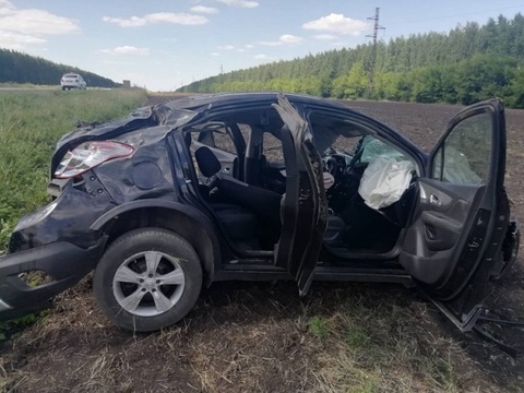 В Мордовии Opel Mokka врезался в трактор 