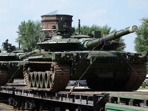 Омсктрансмаш отправил в войска новую партию газотурбинных Т-80БВМ