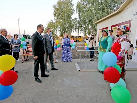 Артём Здунов осмотрел отремонтированный ДК в селе Богдановка