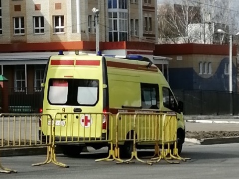 В Саранске водитель автобуса не обратил внимания на девушку, упавшую в салоне