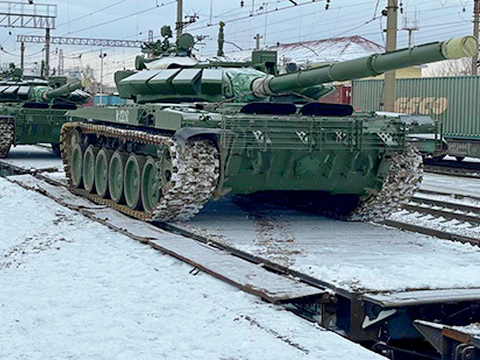 Минобороны показало переброску в Таджикистан новейших Т-72Б3М