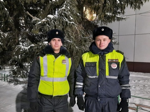 В Мордовии инспекторы ДПС оперативно доставили в больницу водителя, которому стало плохо