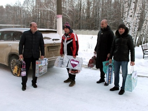 В преддверии Нового года Народный фронт в Мордовии исполнил заветные мечты более 100 детей