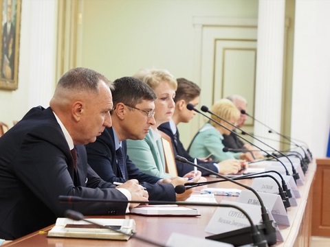 В Мордовии на заседании антикризисного штаба обсудили реализацию мер господдержки