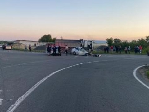В Мордовии 25-летний водитель «Гранты» погиб в результате столкновения с грузовиком «HINO»