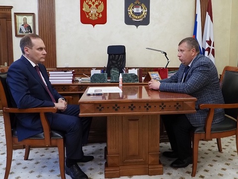 Глава Мордовии обсудил с руководителем Ковылкинского района состояние соцобъектов