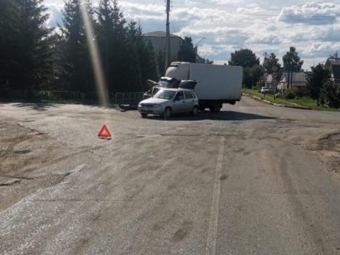 Два человека пострадали в столкновении «Калины» с «Газелью» в Мордовии