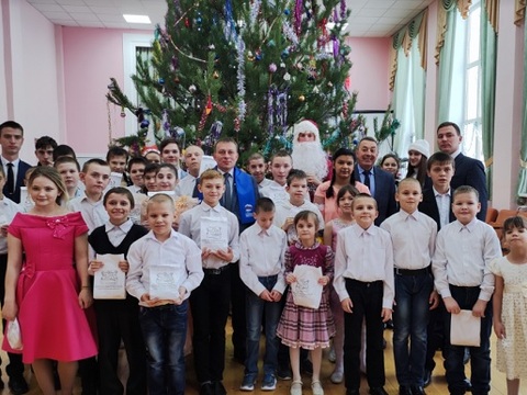 Госсобрание Мордовии поздравило с Новым годом воспитанников Инсарской школы-интерната