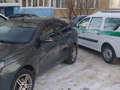 В Саранске должник погасил задолженность за теплоресурсы после ареста машины 