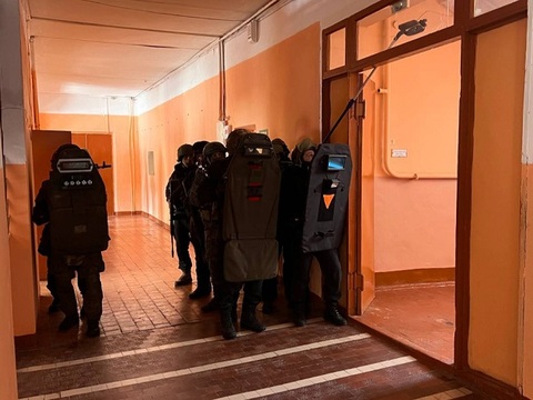 В Мордовии прошли учения по пресечению теракта в учебном заведении 