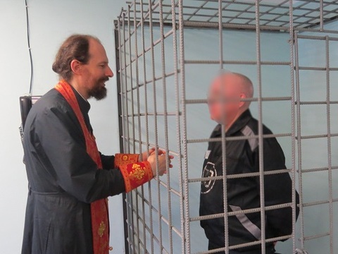 Осужденных к пожизненному лишению свободы, отбывающих наказание в мордовских колониях, посетил священнослужитель 