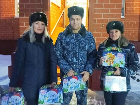 Сотрудники ИК-5 УФСИН по Мордовии поздравили с праздниками воспитанников Темниковского дома-интерната