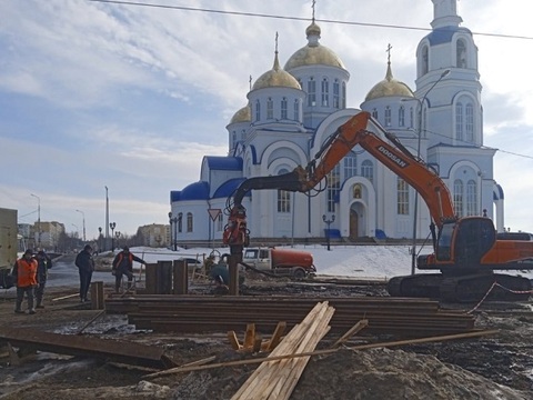 В Саранске восстанавливают аварийный участок коллектора на пересечении улиц Коваленко и Воинова 