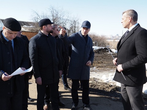 Артём Здунов оценил темпы строительства участка автодороги по улице Строительной