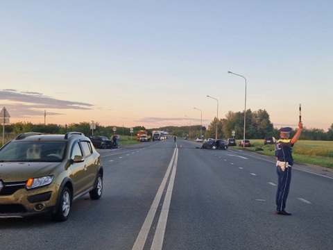 В Саранске в столкновении 5 автомобилей один человек погиб, двое пострадали