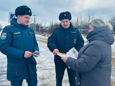 В Мордовии транспортная полиция и МЧС провели профилактический рейд и беседы с населением