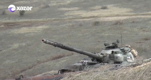 Беззащитны для ПТУР: не все армянские  Т-72 получили 