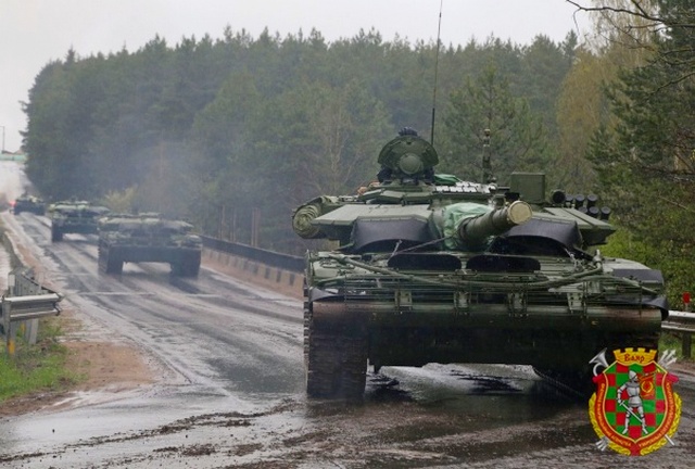 Видео прибытия в Белоруссию из России новой партии модернизированных Т-72Б3
