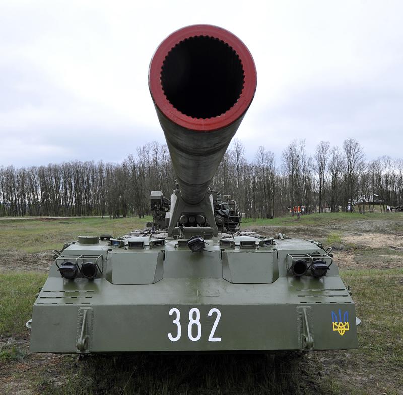 Gur Khan attacks!: По каким целям будут бить самые страшные орудия ВСУ -  203-мм 2С7 "Пион"