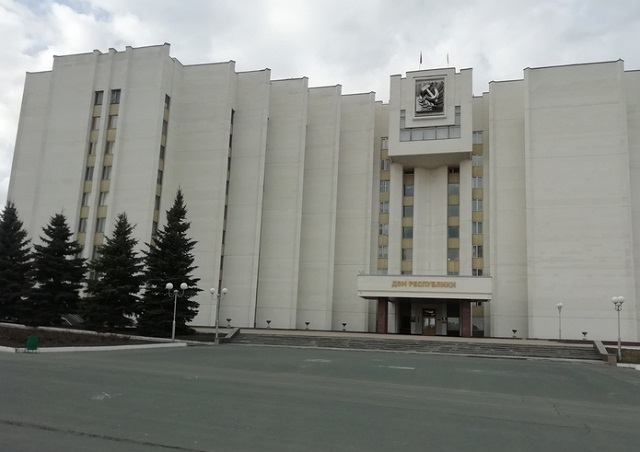 В Мордовии освобождены от должности министр экономики и зампред правительства