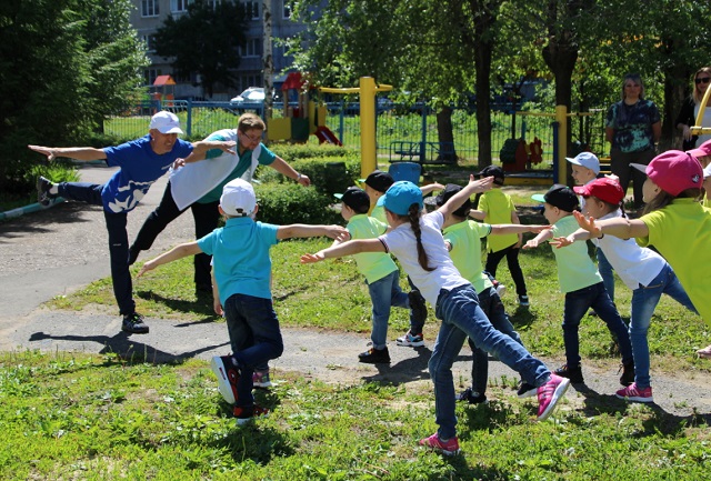 В Всероссийский Олимпийский день волонтеры подарили праздник воспитанникам приюта «Надежда»