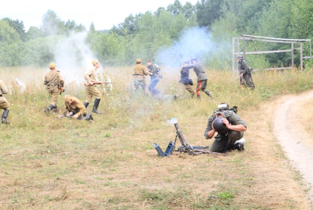 В детском лагере в Мордовии состоялась военно-историческая реконструкция «Сурский рубеж»
