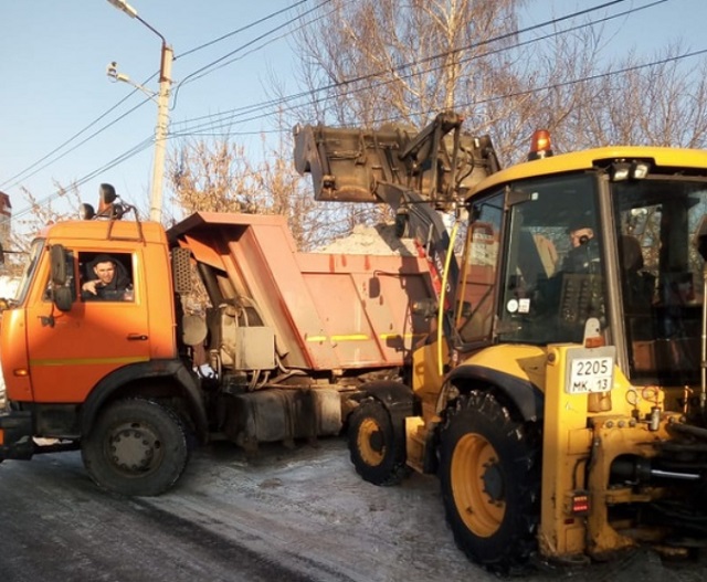 В Саранске по улице Степана Разина запрещена стоянка транспортных средств