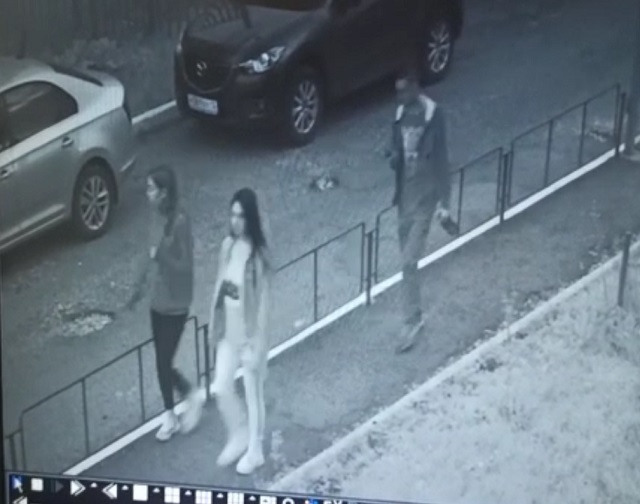 Полиция в Саранске разыскивает двух девушек и молодого человека, подозреваемых в краже 70 тыс. рублей