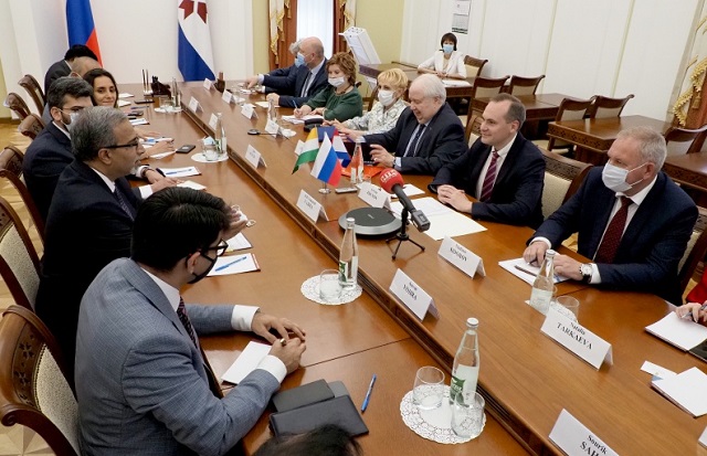 Артём Здунов встретился с Чрезвычайным и Полномочным Послом Республики Индия в РФ