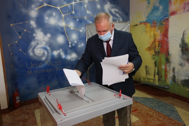 Владимир Сидоров принял участие в Едином дне голосования