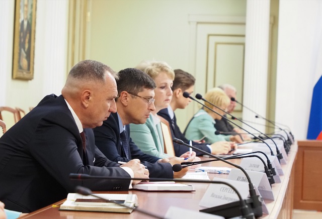 В Мордовии на заседании антикризисного штаба обсудили реализацию мер господдержки