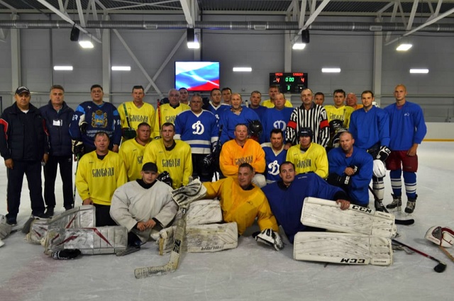 Команда УФСИН по Мордовии приняла участие в турнире по хоккею с шайбой