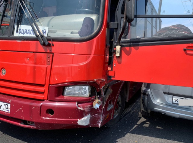 В Саранске 12-летнюю школьницу на переходе сбил автобус ПАЗ
