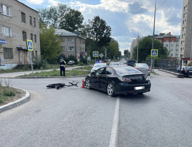 В Саранске водитель «Мазды 6» сбил 25-летнего юношу на самокате