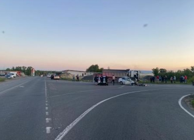 В Мордовии 25-летний водитель «Гранты» погиб в результате столкновения с грузовиком «HINO»