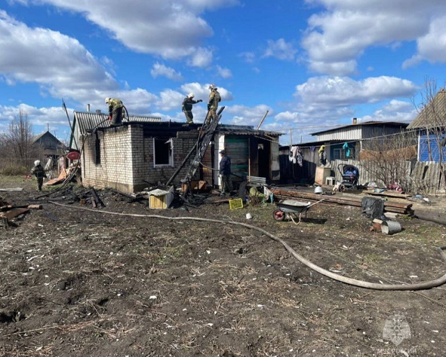 В Ковылкино мужчина и дети получили ожоги в результате пожара в доме